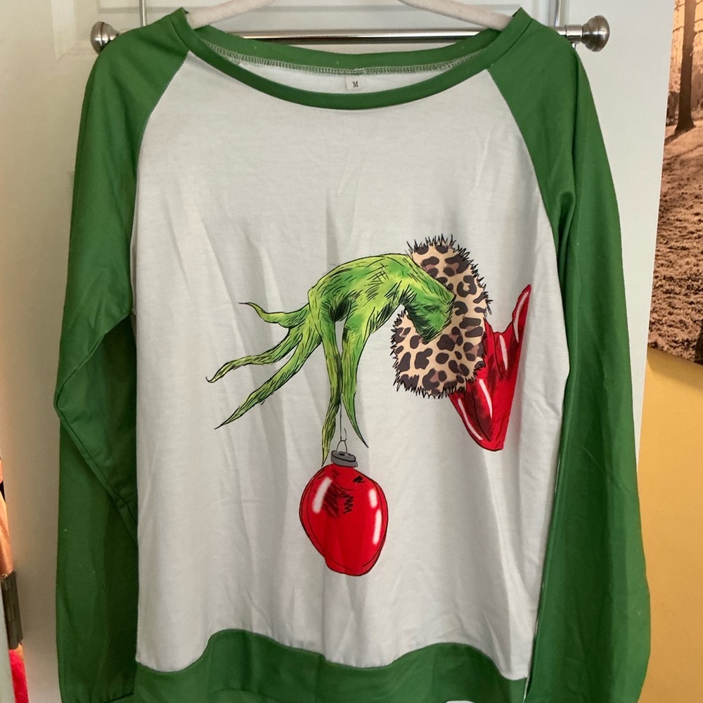 Green and White Graphic Long Sleeve Shirt